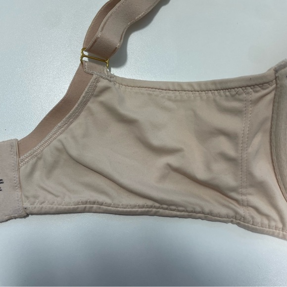 Soma Embraceable T-Shirt Bra - Picture 6 of 9